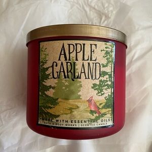 Part Burned Apple Garland Candle
